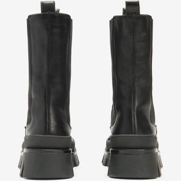 Kenneth Cole Women's Maple Chelsea Boots 👢 - Picture 4 of 9